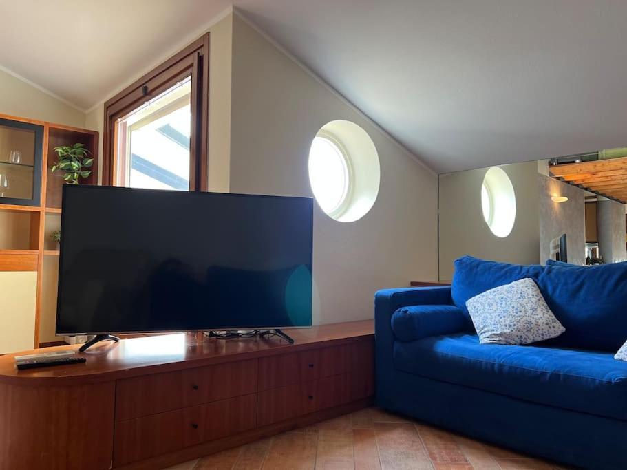 Attico In Piazza Matteotti Apartment Desenzano del Garda Luaran gambar
