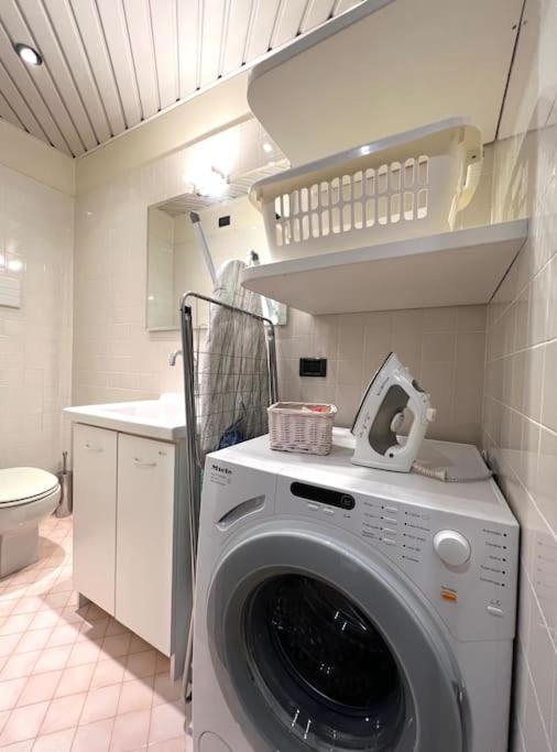 Attico In Piazza Matteotti Apartment Desenzano del Garda Luaran gambar