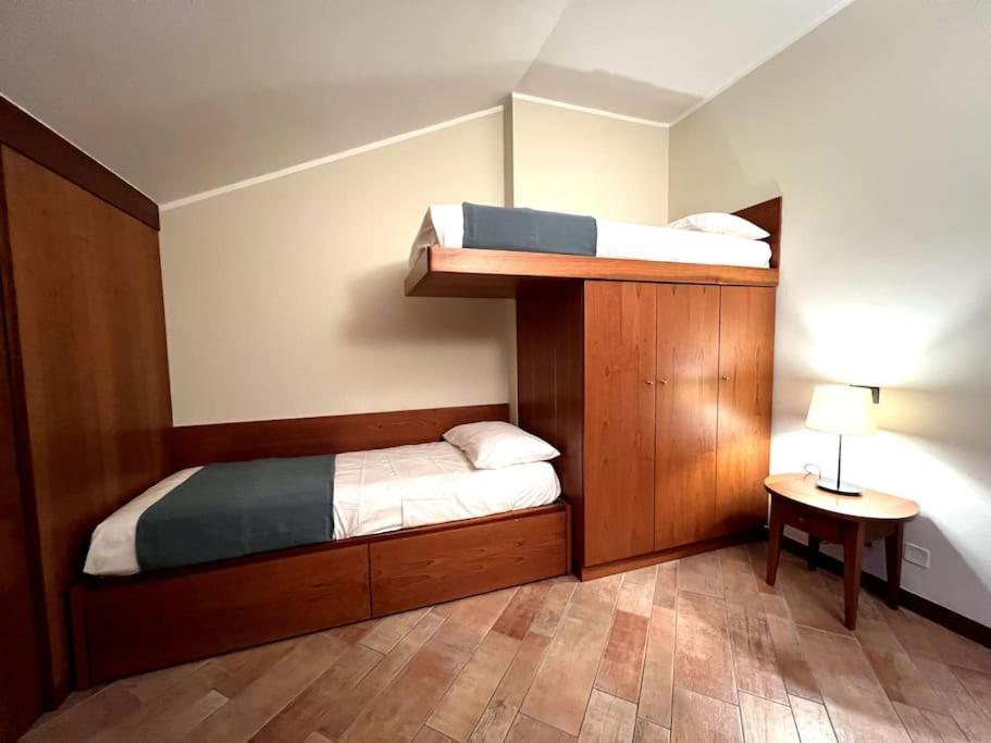 Attico In Piazza Matteotti Apartment Desenzano del Garda Luaran gambar
